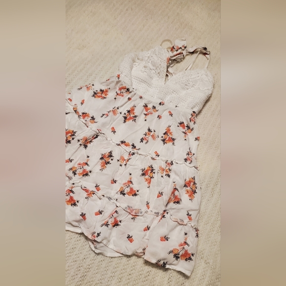 Small ditsy flower dress small - Picture 3 of 3